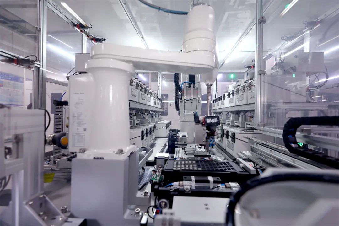 未來已來 深度長(zhǎng)虹以“AI+”全生態(tài)競(jìng)速，重塑產(chǎn)業(yè)格局